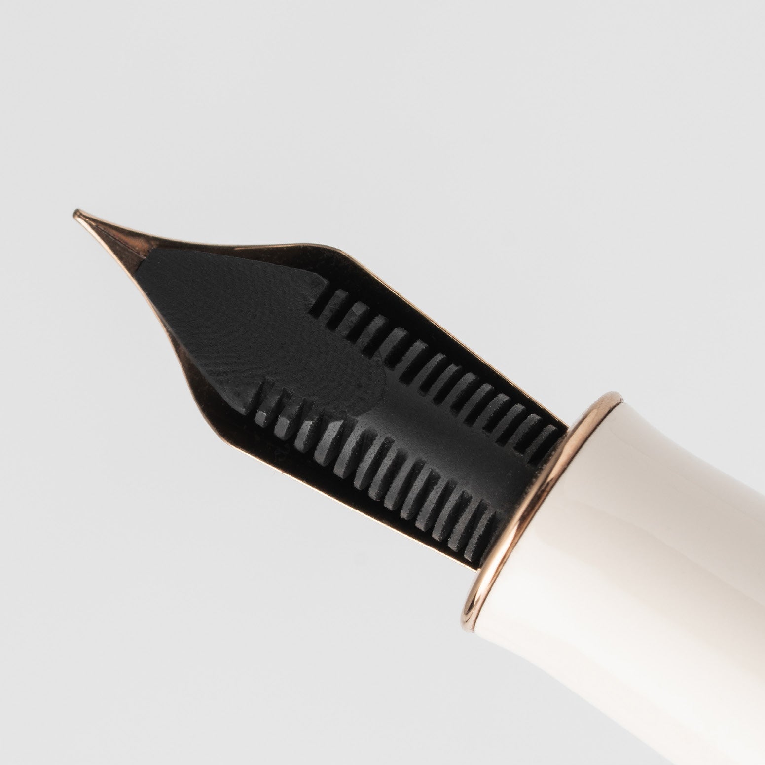 Keyno.Stationery No.014 Cherishment fountain pen feed in ebonite