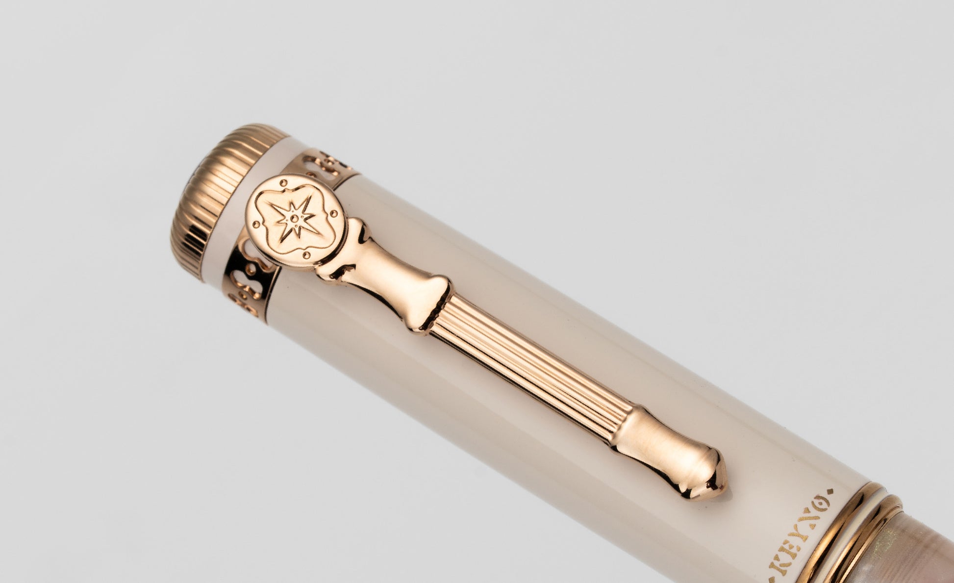 Keyno.Stationery No.014 Cherishment fountain pen clip cap